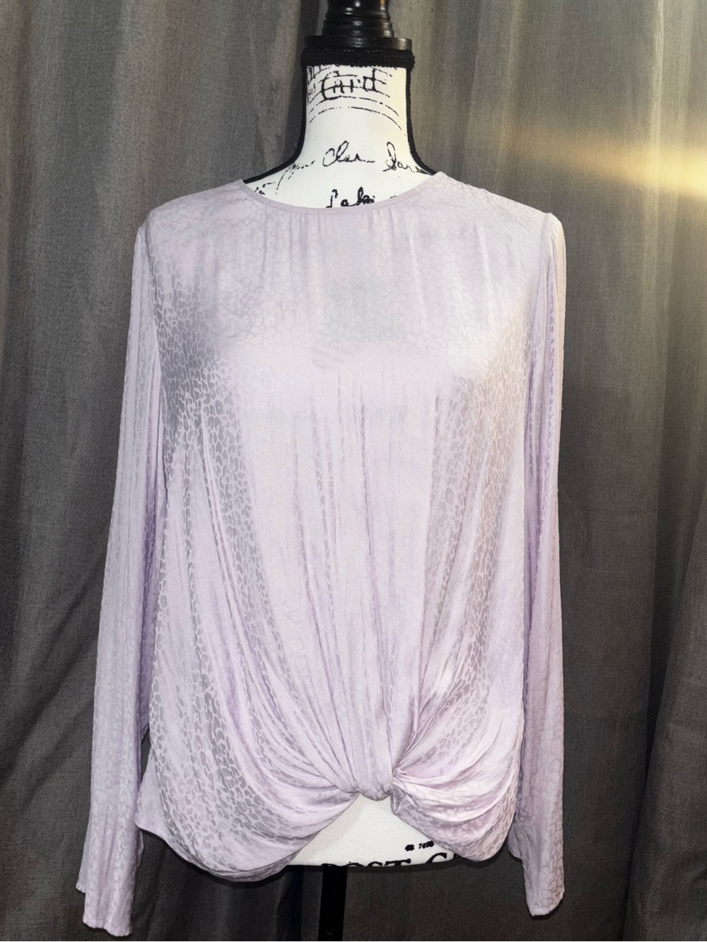 Nine West M Light Lavender Knot Front Animal Print Top (NEVER BEEN WORN)